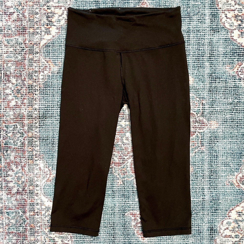 Victoria’s Secret Sport Leggings, Knockout Crop Leggings, Black, Size Small